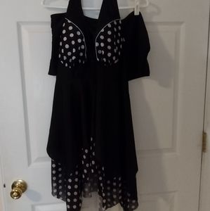 2 piece black and white swimsuit with boyshorts